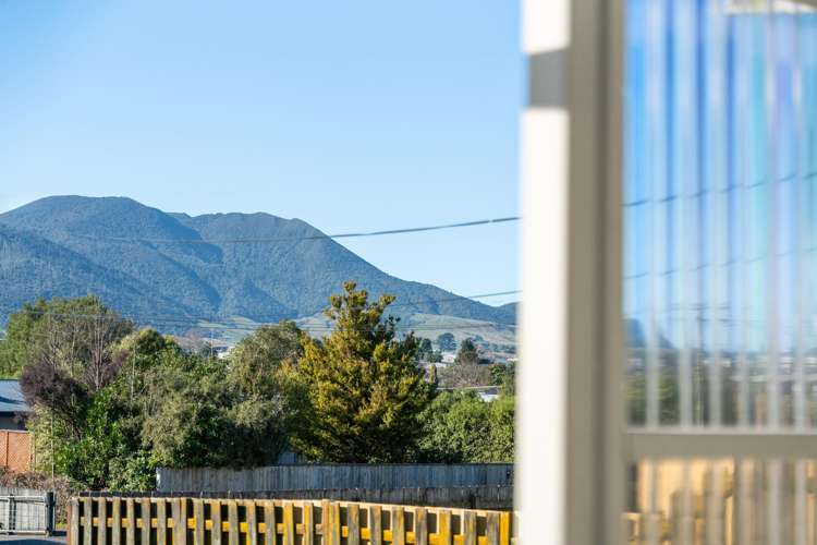 1/5 Hinemoa Avenue Taupo_16