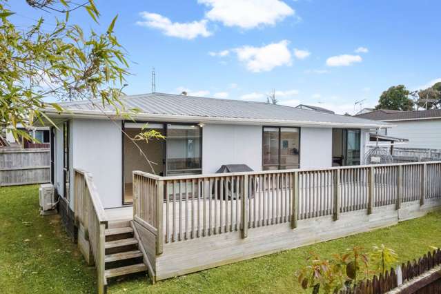 SUNBATHED STARTER IN SOUGHT AFTER MT WELLINGTON