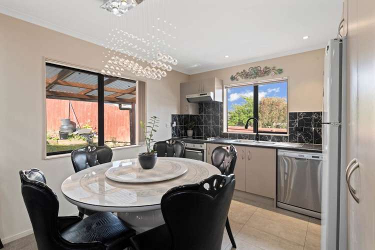 94 Robert Skelton Place Clendon Park_10