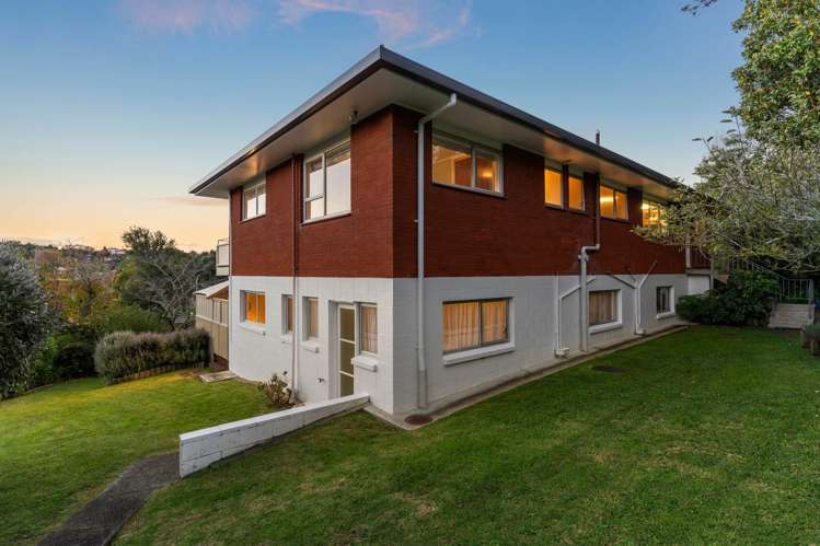 56 Mayfair Crescent Mairangi Bay_25
