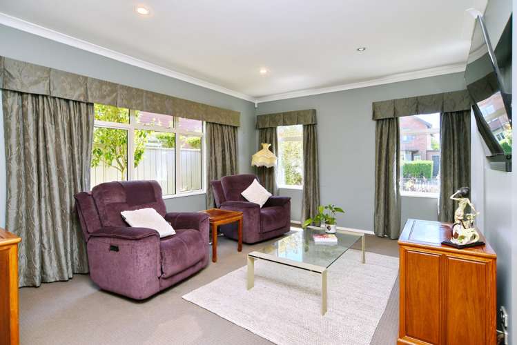 2 Henley Green Northwood_12