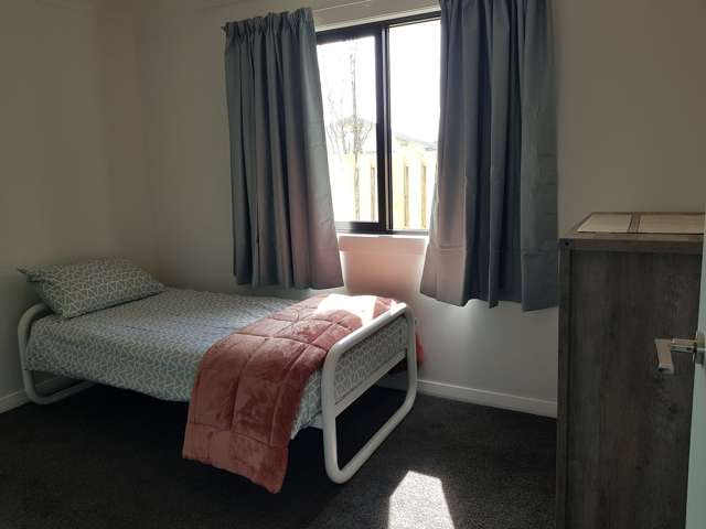 16 Intermediate Street Solway_4