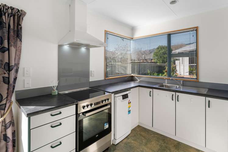 14 Fernlea Rise Richmond_11
