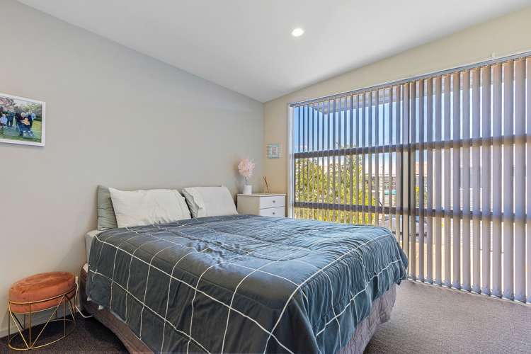 2/40 Hayton Road Wigram_7