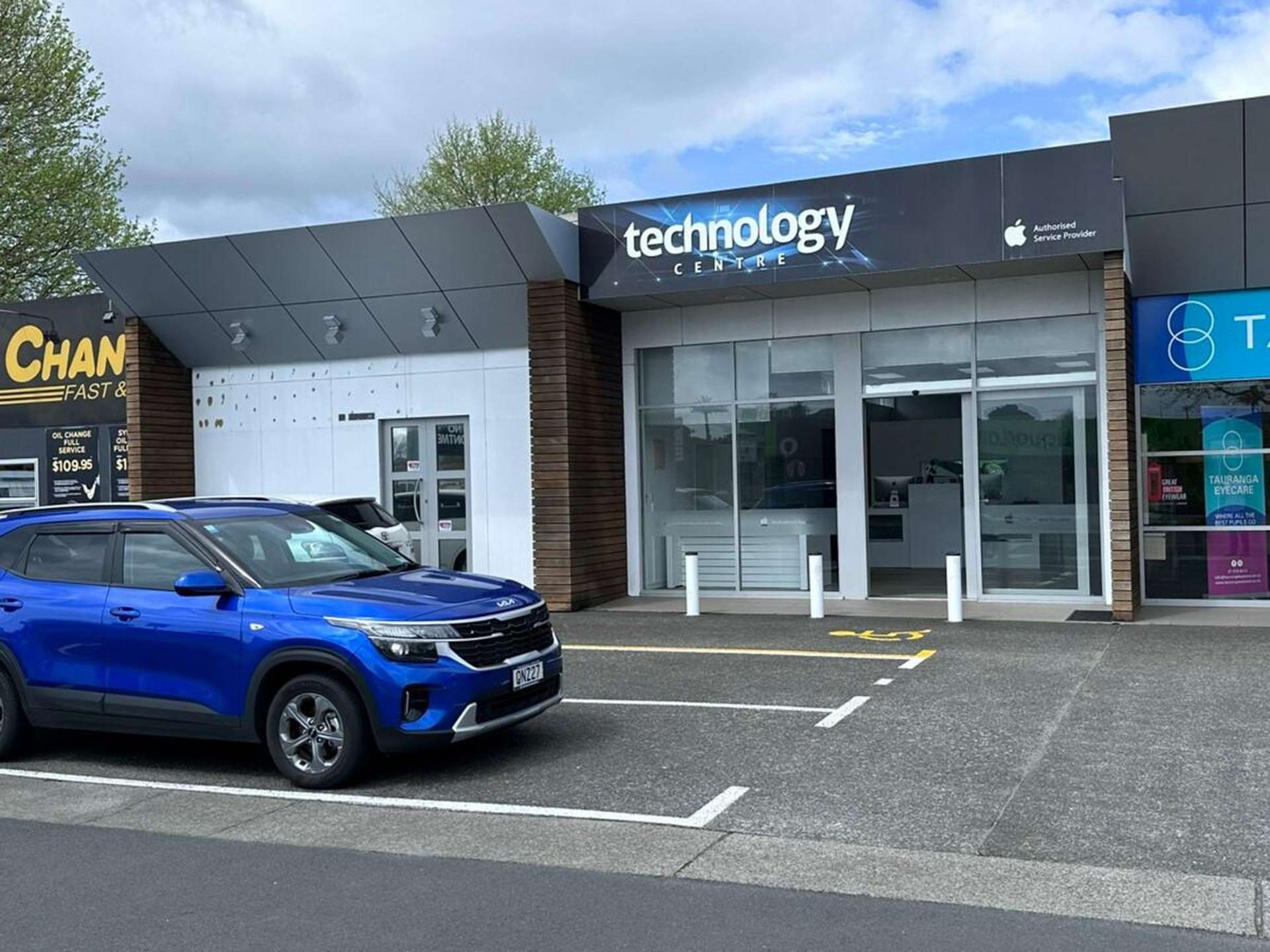 44 Sixth Avenue Avenues_0