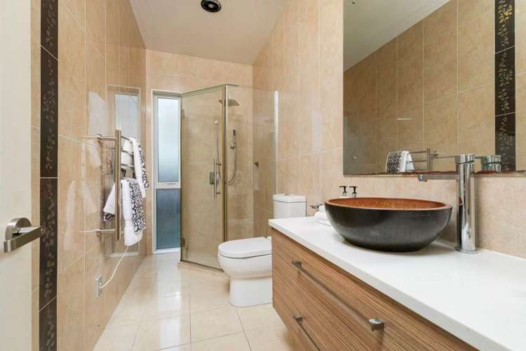 6 Mural Place Greenhithe_19