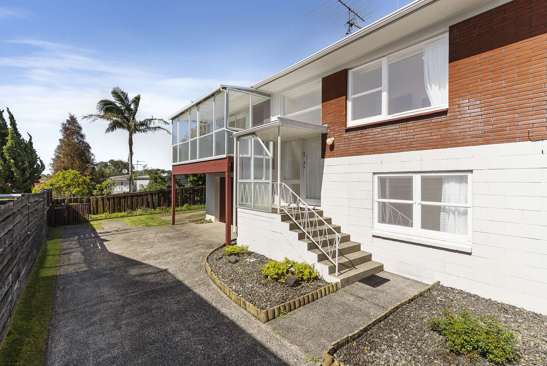 2/96 Eban Avenue Hillcrest_0