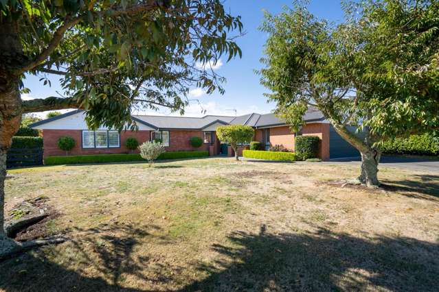 Renovated Gem in Exclusive Neighbourhood