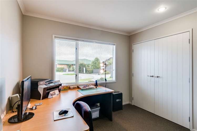 17 Palliser Place Poraiti_17