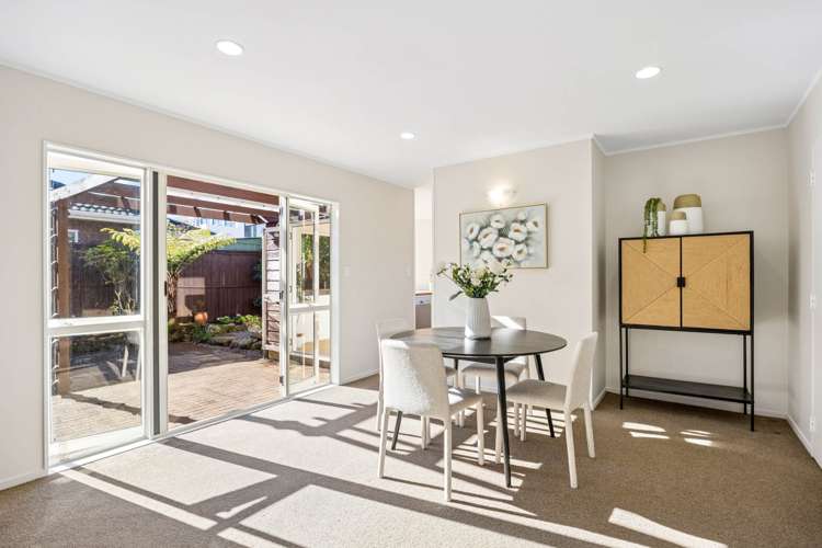 8A Derby Downs Place_3
