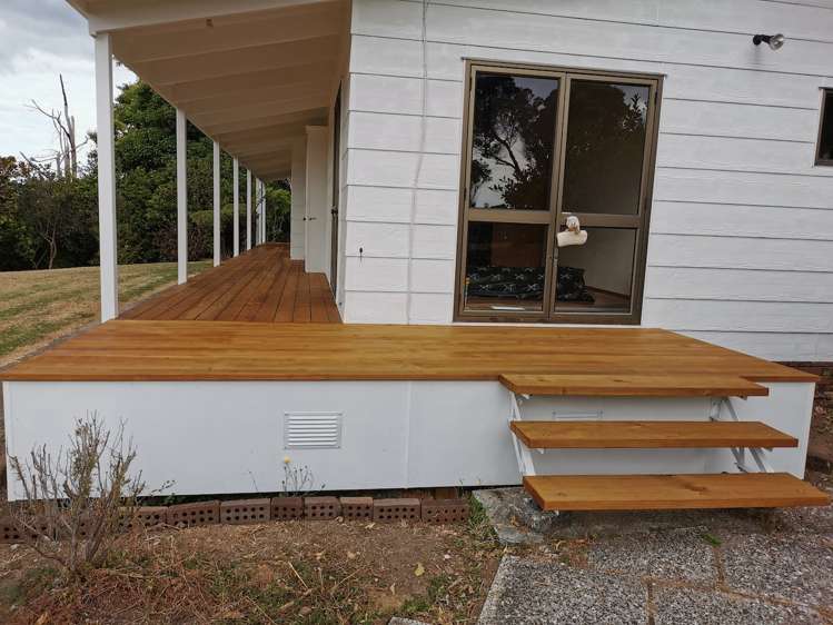 44 Waitakere Road Waitakere_5