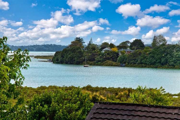 357 Royal Road Massey_17