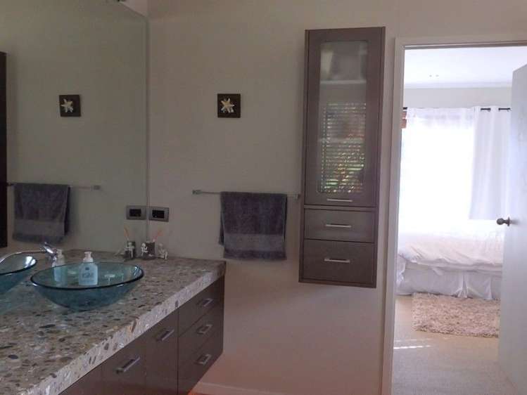 13 Eames Crescent Te Mata_10