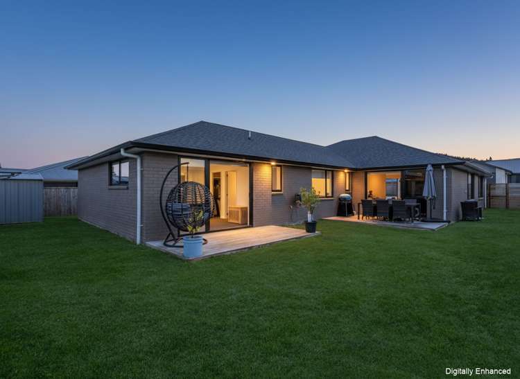 19 Lloyd Crescent_2