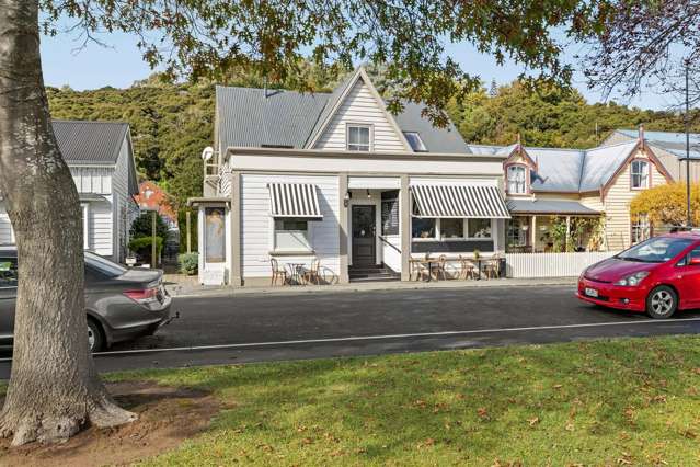 Eat, Stay, Invest - The Ultimate Akaroa