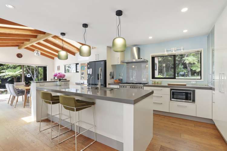 9 Arapito Road Titirangi_13