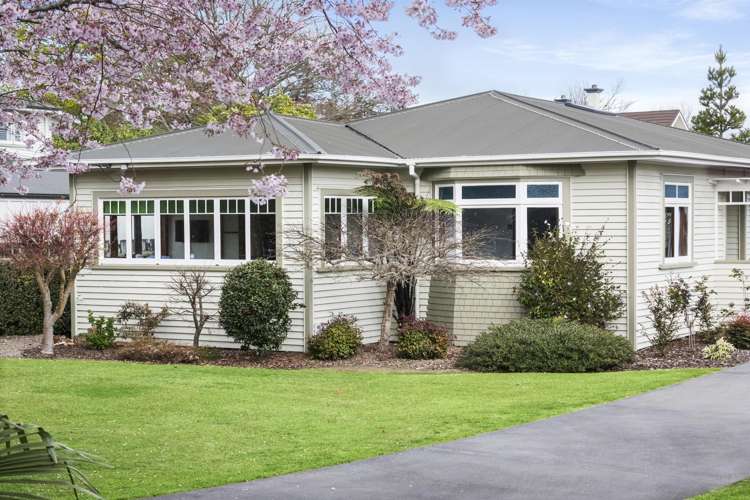 72 Thornton Road_1