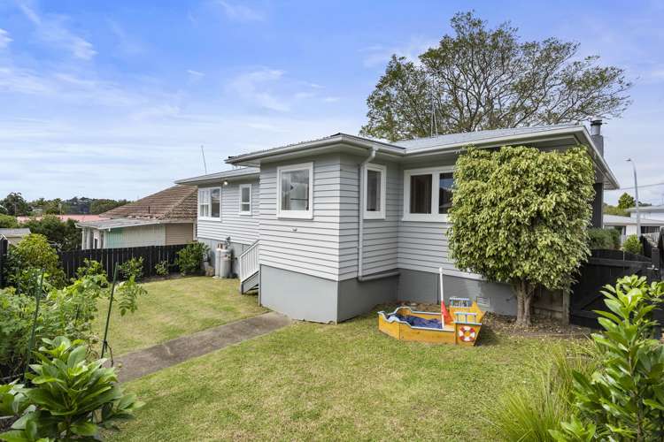 6 Japonica Drive Beach Haven_15