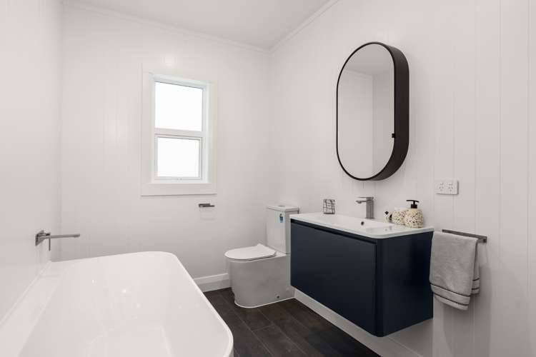 54 Eaton Crescent Matua_16