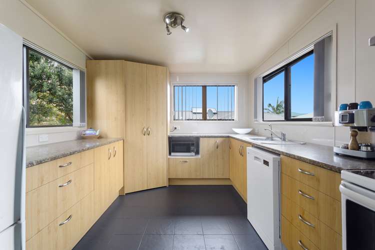 284 Ocean Road Ohope_17