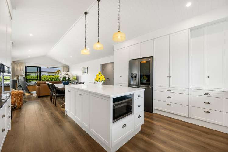 37 Magnum Drive Cromwell_14