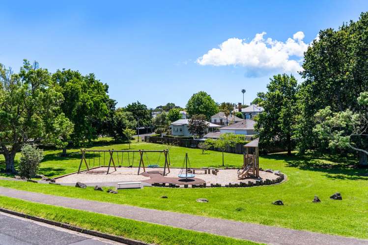 31 Shoal Bay Road Devonport_27