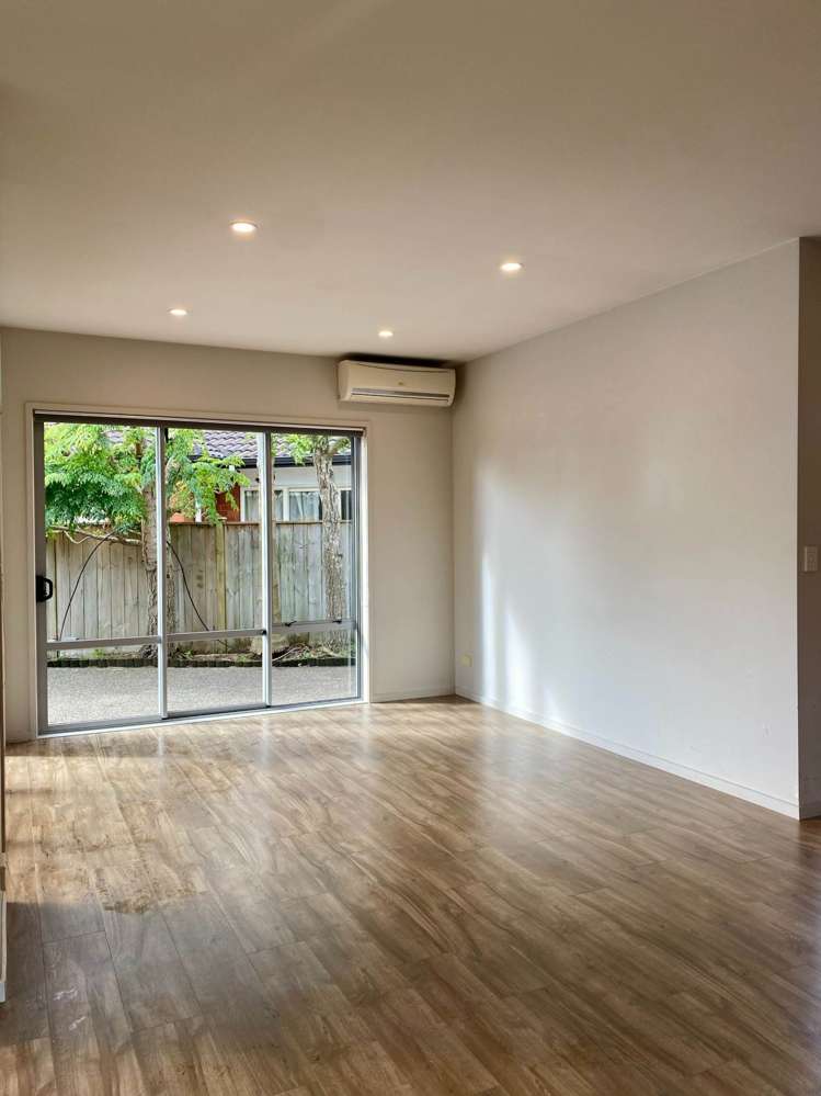 22 Salford Crescent Flat Bush_7