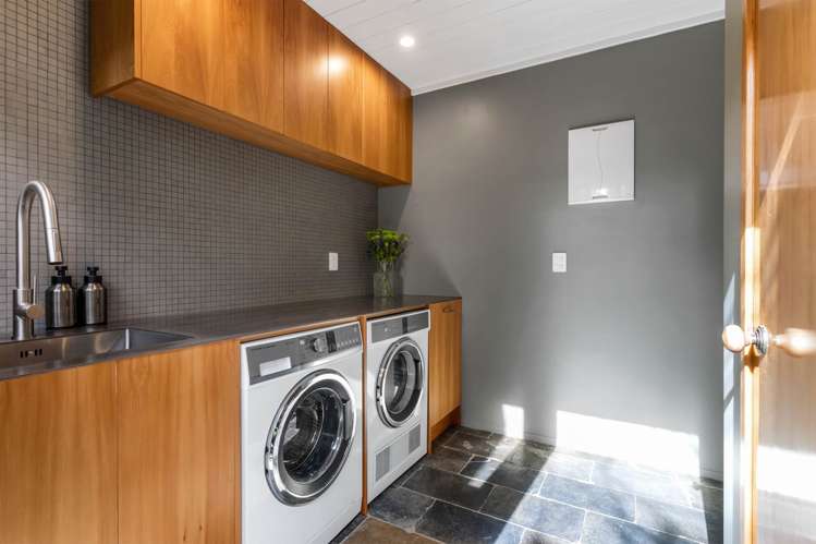 7 Happeace Lane Titirangi_19