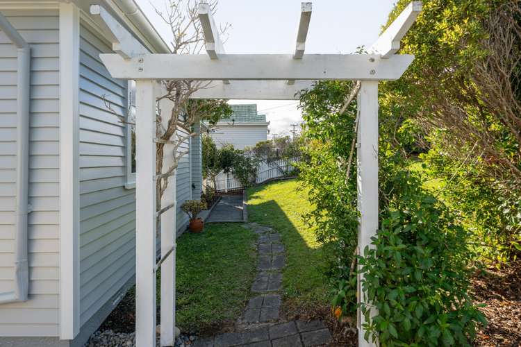 44 Taylor Terrace Tawa_2