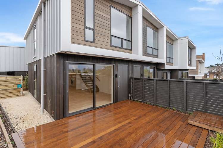 5/4 Glen Atkinson Street Saint Heliers_1