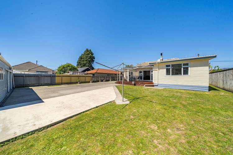 84 Shakespeare Avenue Trentham_24