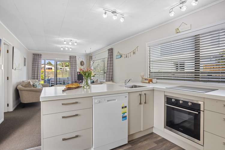 210a Ocean Road Whangamata_10