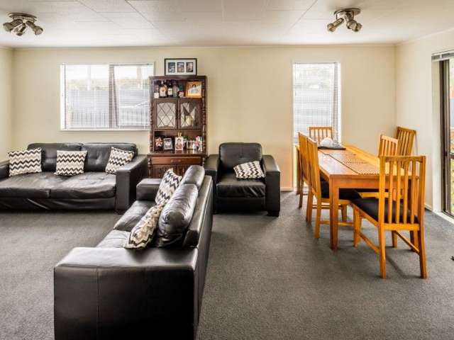 53a Awamutu Grove Waiwhetu_2