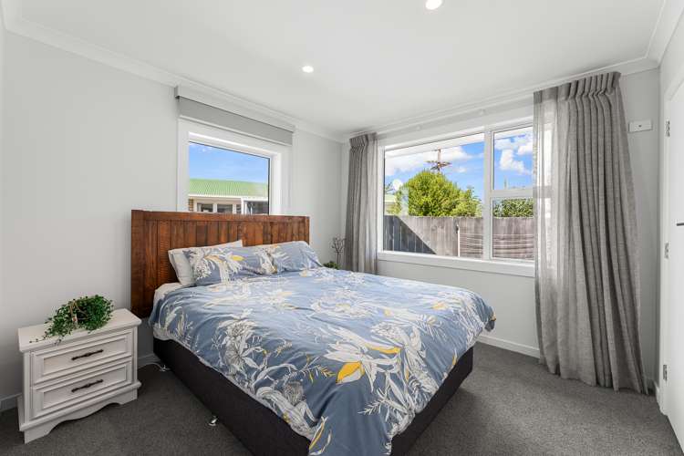 2 Houghton Crescent Redwoodtown_7