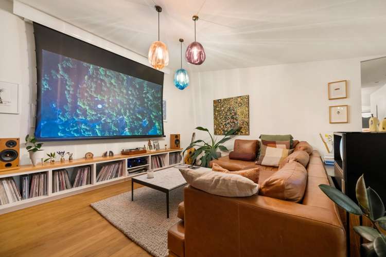 240 Peninsula Road Kelvin Heights_8