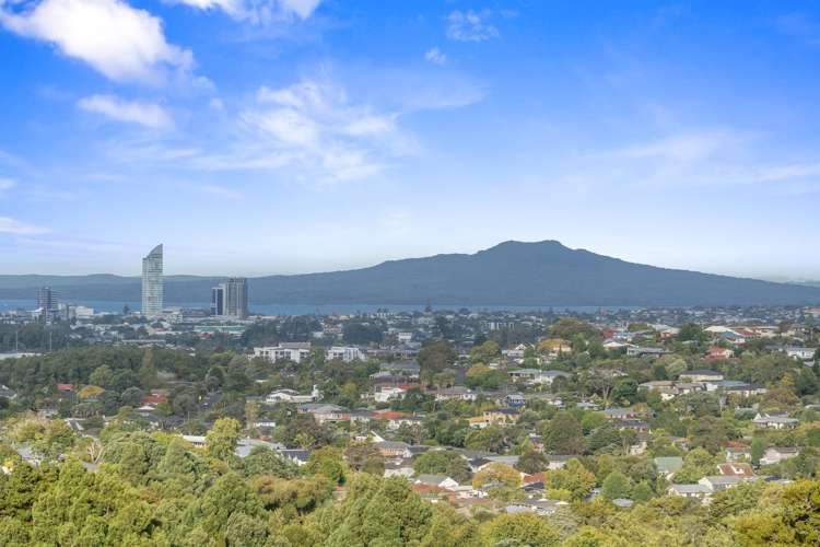 1/177 Glenfield Road Hillcrest_3