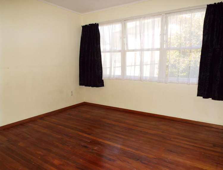 69 Lisa Crescent Mangakakahi_6