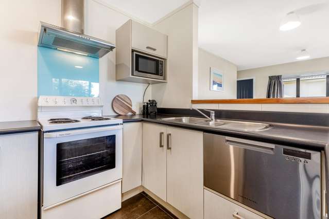18A Bowes Crescent Strathmore Park_4