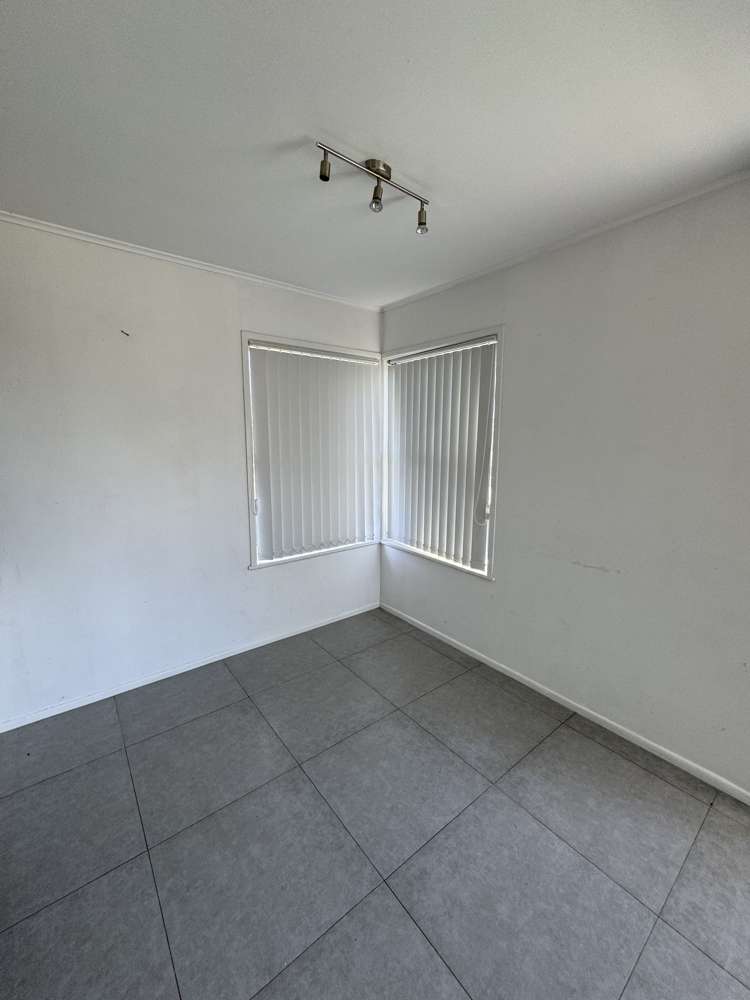 18 Hobart Crescent Wattle Downs_9