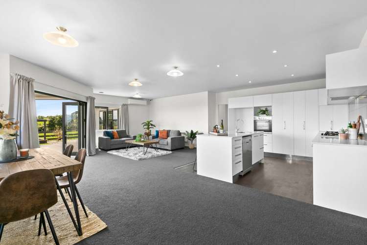 713 Plymouth Road Koru_5