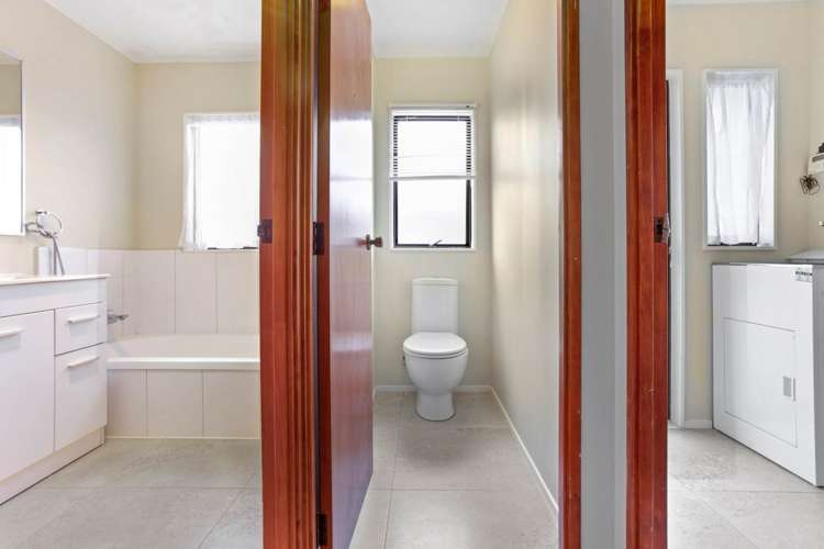 41 Gosford Drive Botany Downs_7