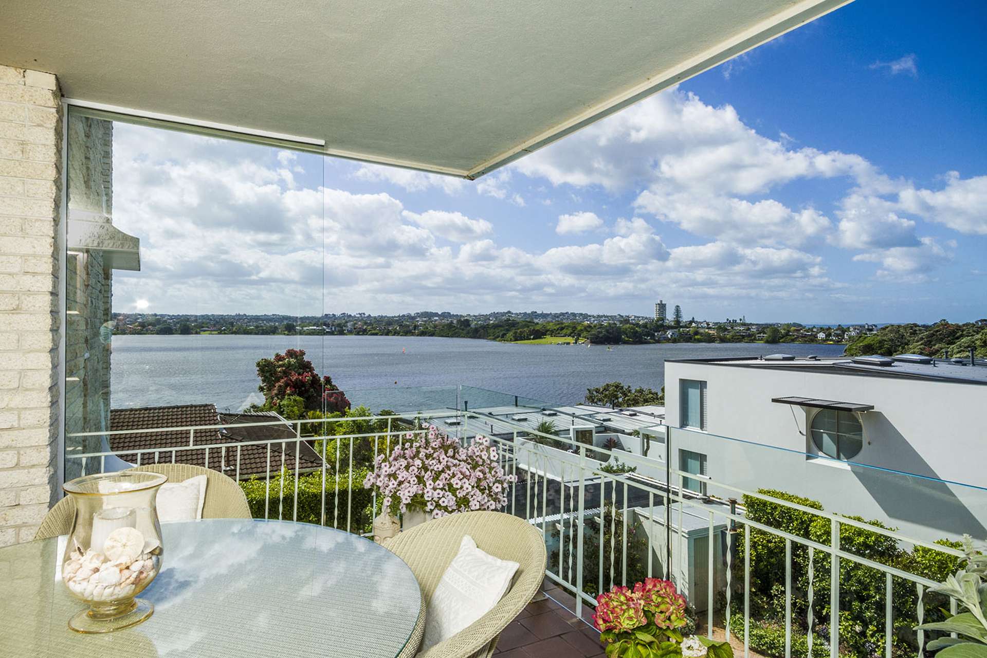 2b/6 The Promenade Takapuna_0