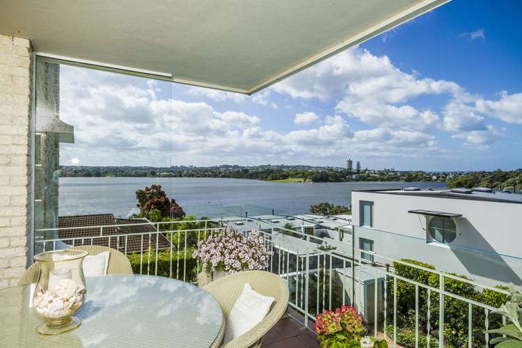 2b/6 The Promenade Takapuna_0