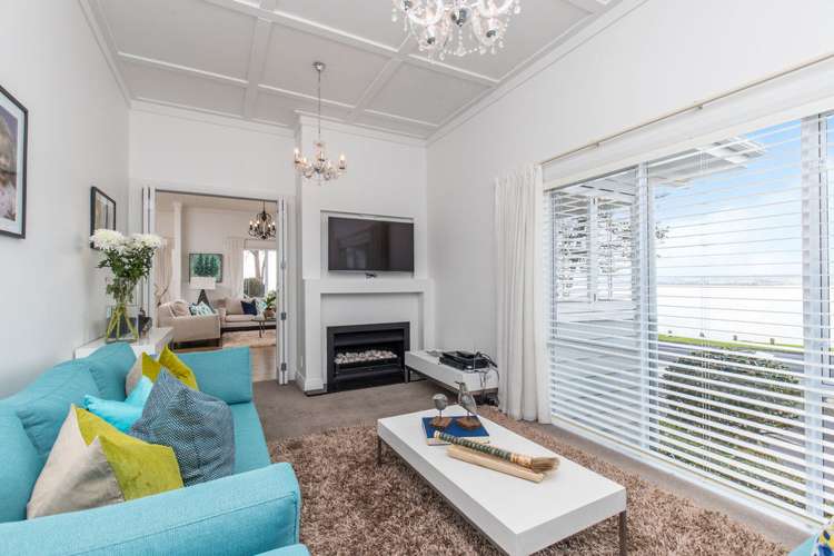 60 Marine Parade Mellons Bay_9