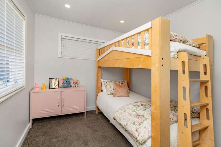 188 Golf Road Titirangi_15