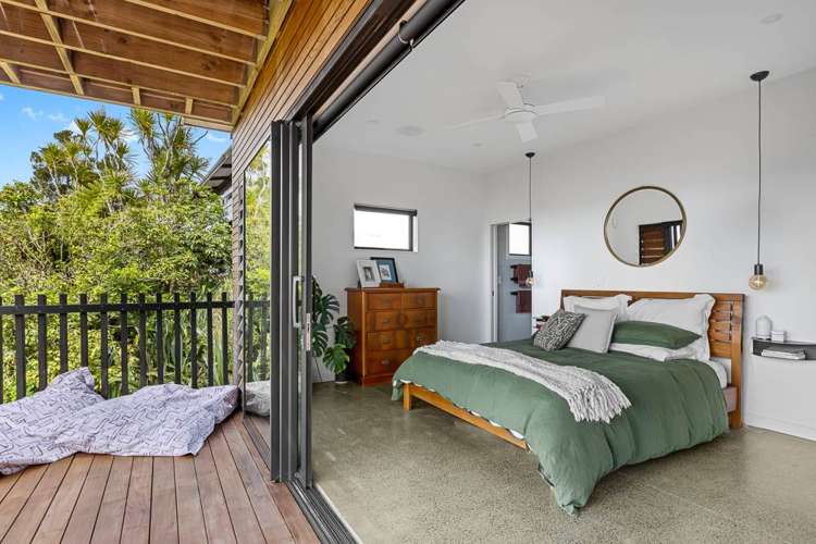 23 Log Race Road Piha_10