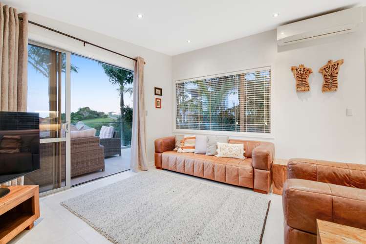 115 Waldorf Crescent Orewa_12