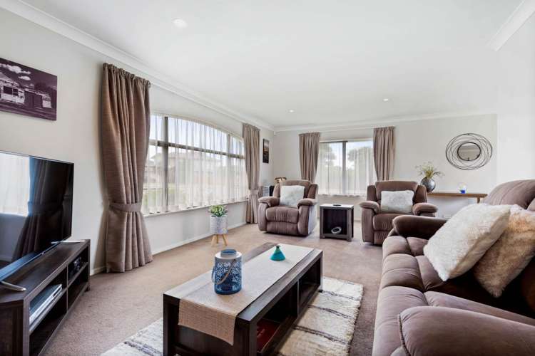 2 Bellshill Close Wattle Downs_5