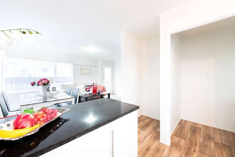 2/15 Sharland Avenue Manurewa_5