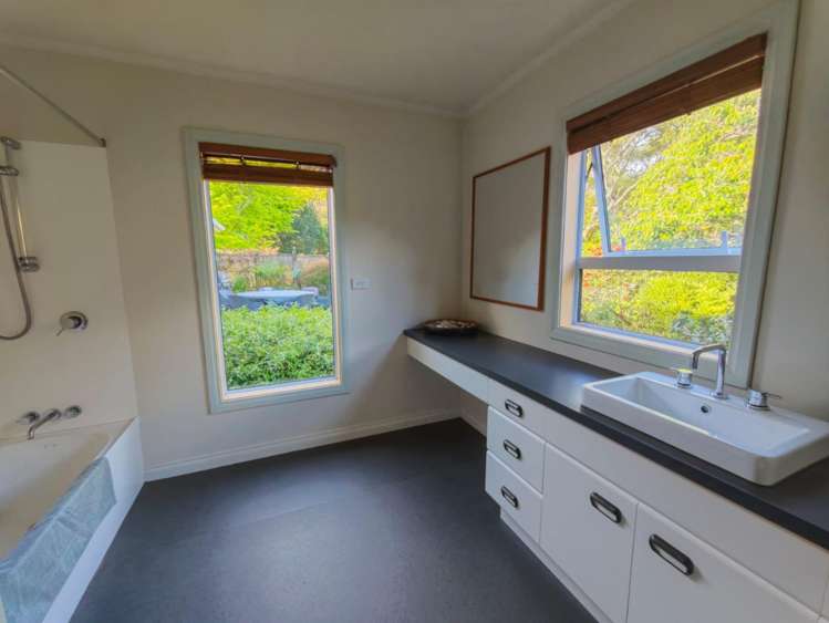 259 Surrey Hill Road Oakura_5